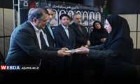 آیین تجلیل از کارکنان حوزه بهداشت دانشگاه علوم پزشکی جندی شاپور اهواز برگزار شد